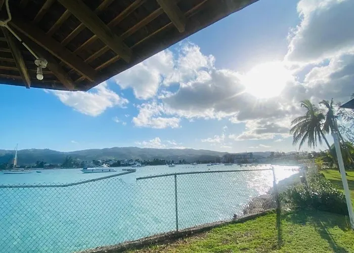 Lagoon Escape Your Tropical Getaway Appartement Montego Bay